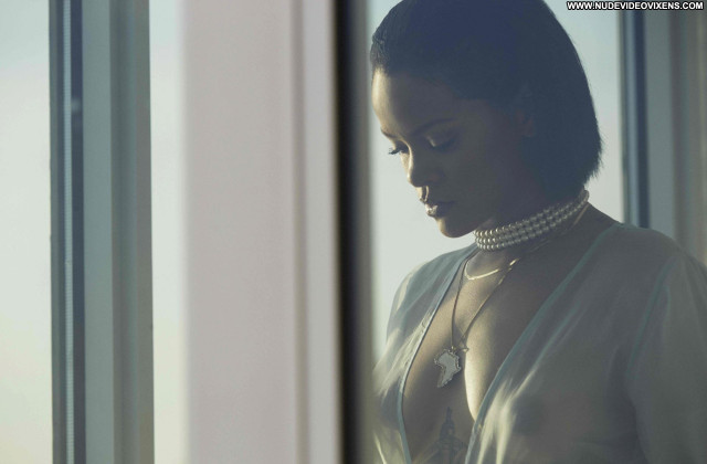 Rihanna Topless Photoshoot Photoshoot Celebrity Posing Hot Babe