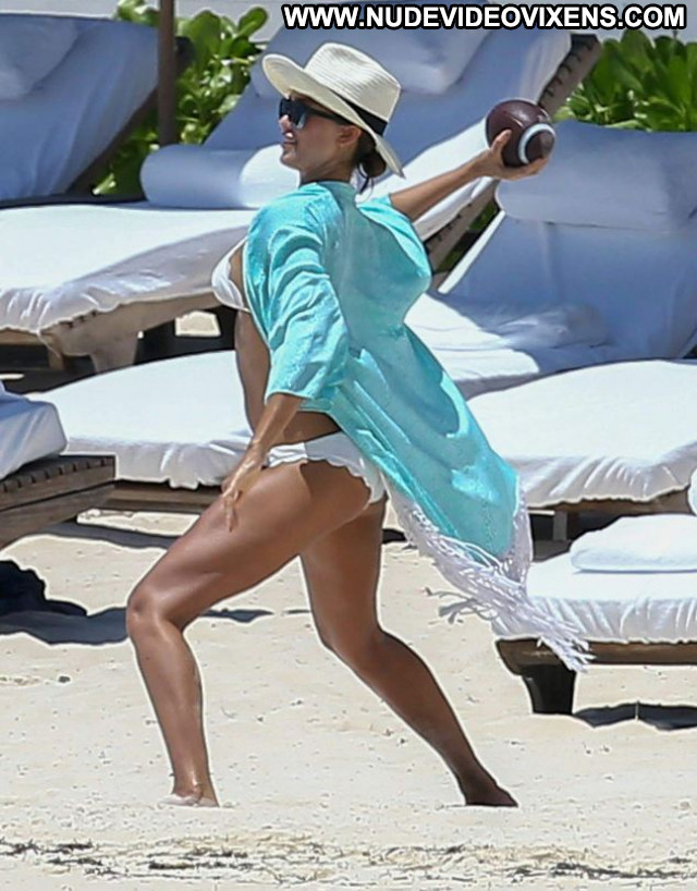 Jessica Alba No Source Posing Hot Beautiful Sexy Bikini Babe Celebrity