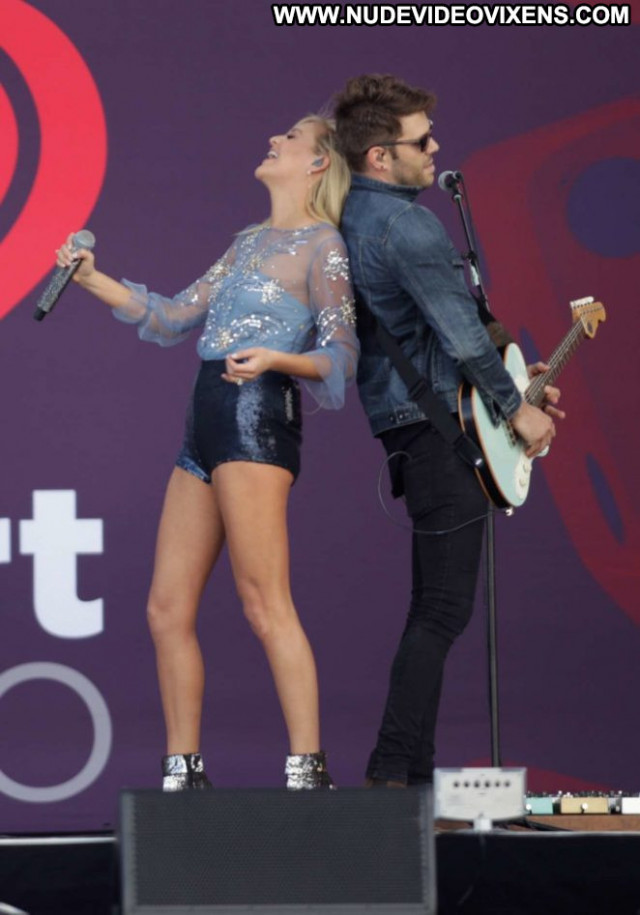 Kelsea Ballerini Las Vegas Beautiful Paparazzi Celebrity Babe Posing