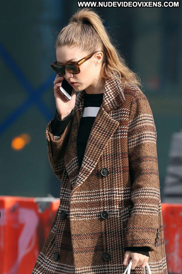 Gigi Hadid New York New York Paparazzi Babe Posing Hot Celebrity