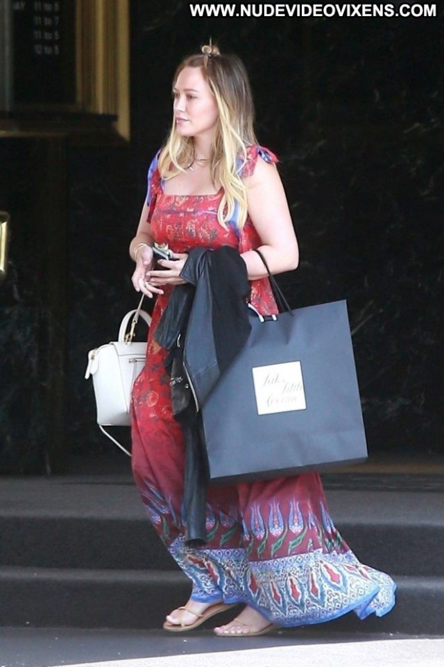 Hilary Duff Beverly Hills Paparazzi Babe Beautiful Posing Hot