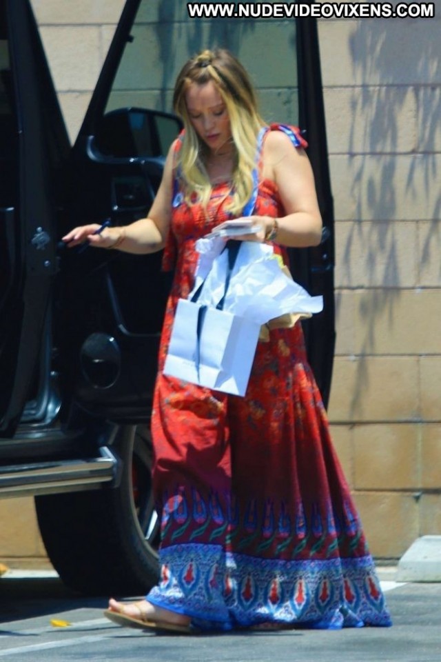 Hilary Duff Beverly Hills  Celebrity Babe Shopping Beautiful Posing