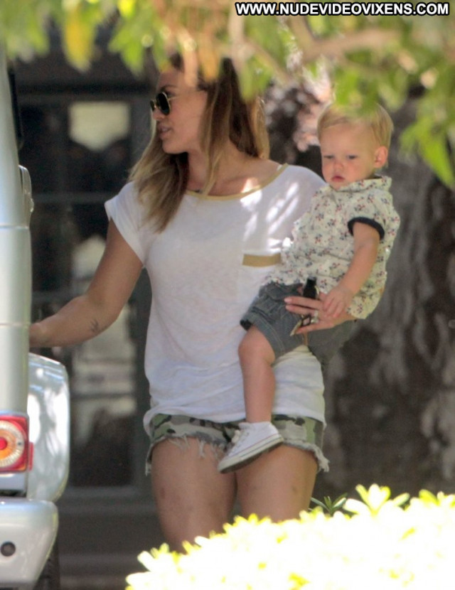 Hilary Duff Beverly Hills  Babe Paparazzi Posing Hot Beautiful